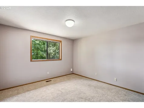 1386 SW 179th Court Beaverton OR 97003