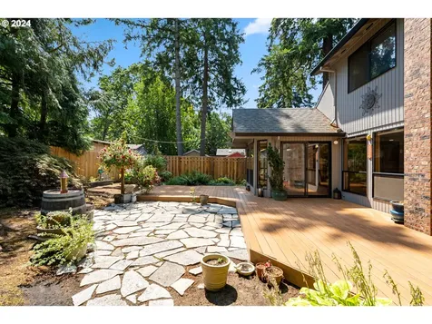 1386 SW 179th Court Beaverton OR 97003