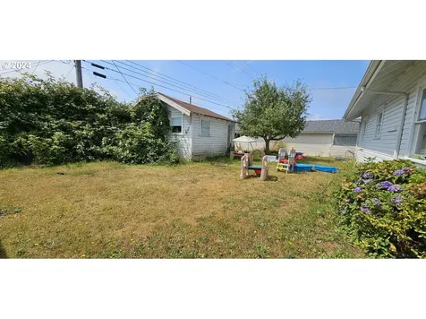2036 Fir Avenue Reedsport OR 97467