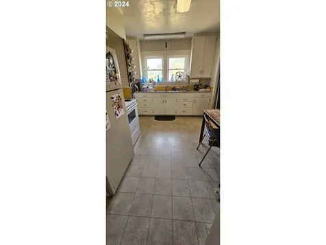 2036 Fir Avenue Reedsport OR 97467