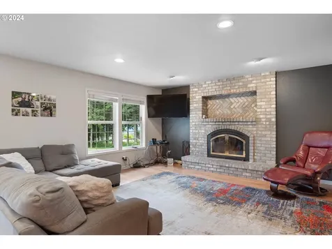 5431 Columbia Heights Road Longview WA 98632