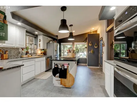 13694 Char Diaz Drive Oregon City OR 97045