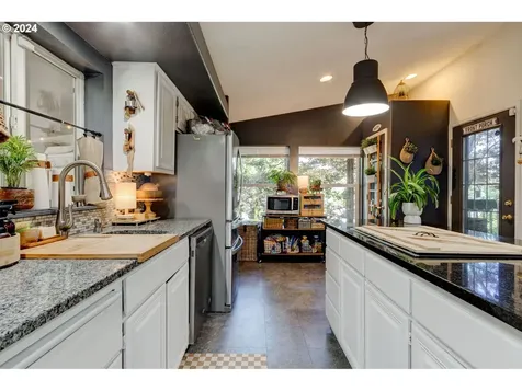 13694 Char Diaz Drive Oregon City OR 97045