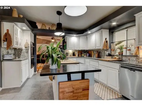 13694 Char Diaz Drive Oregon City OR 97045