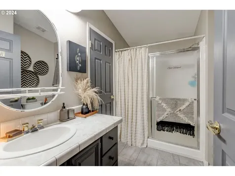 13694 Char Diaz Drive Oregon City OR 97045