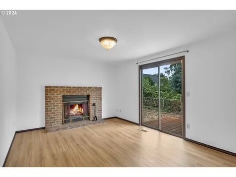 5505 Se Schiller Street Portland OR 97206