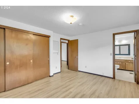 5505 Se Schiller Street Portland OR 97206