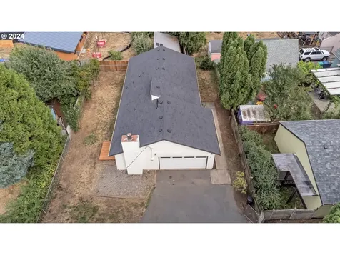 5505 Se Schiller Street Portland OR 97206