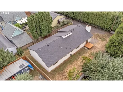 5505 Se Schiller Street Portland OR 97206