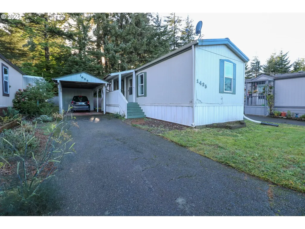 1425 Ventana Court Coos Bay OR 97420