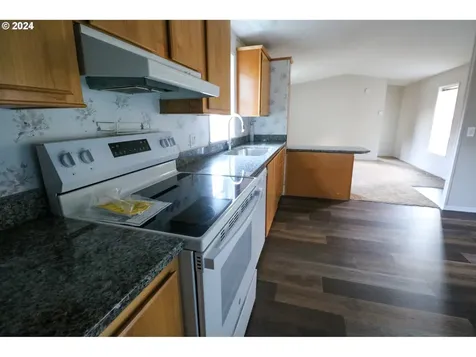 1425 Ventana Court Coos Bay OR 97420
