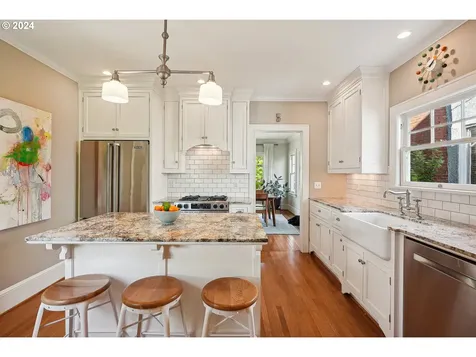 1734 Se 22nd Avenue Portland OR 97214