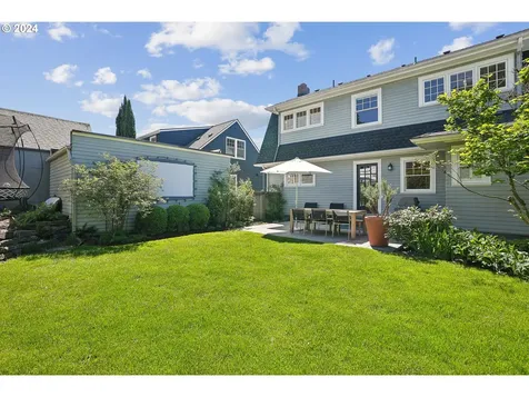 1734 Se 22nd Avenue Portland OR 97214