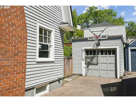 1734 Se 22nd Avenue Portland OR 97214