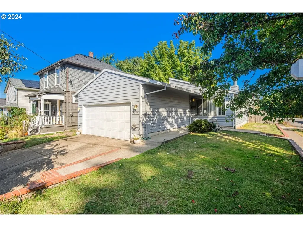 8904 N Bayard Avenue Portland OR 97217