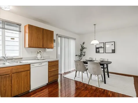 8904 N Bayard Avenue Portland OR 97217