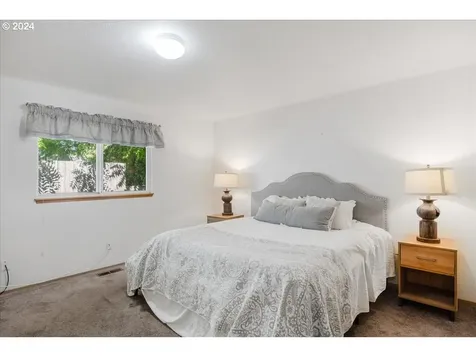 8904 N Bayard Avenue Portland OR 97217