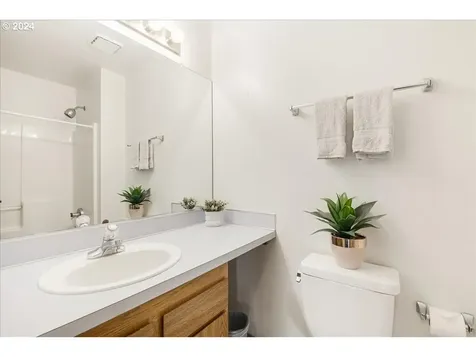 8904 N Bayard Avenue Portland OR 97217