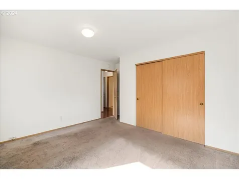 8904 N Bayard Avenue Portland OR 97217