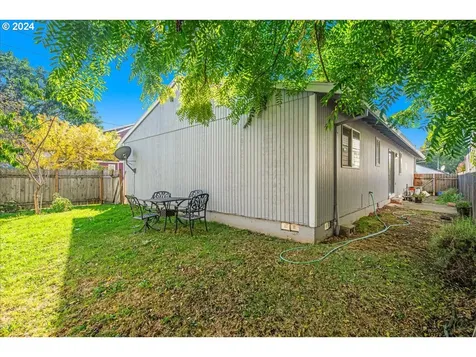 8904 N Bayard Avenue Portland OR 97217