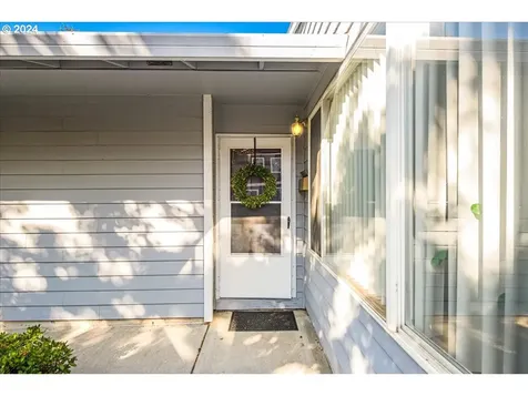 8904 N Bayard Avenue Portland OR 97217