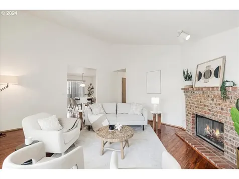 8904 N Bayard Avenue Portland OR 97217