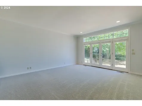 59 Constantine Place Eugene OR 97405