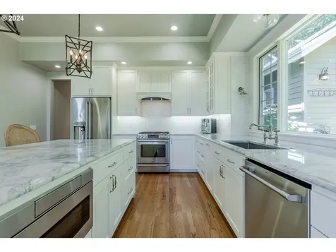 59 Constantine Place Eugene OR 97405