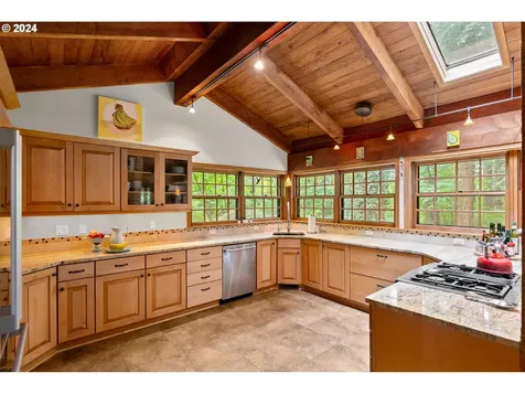 15444 S Leland Road Beavercreek OR 97004