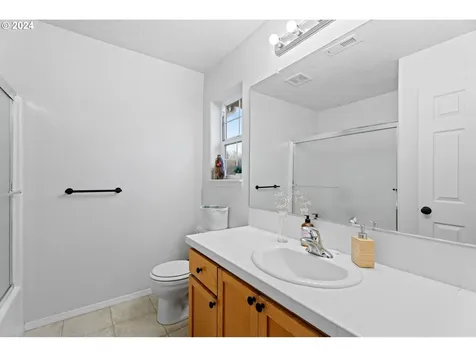 6028 NE Alder Street Hillsboro OR 97124