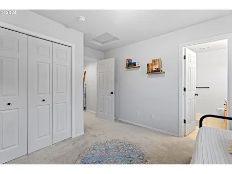 6028 NE Alder Street Hillsboro OR 97124