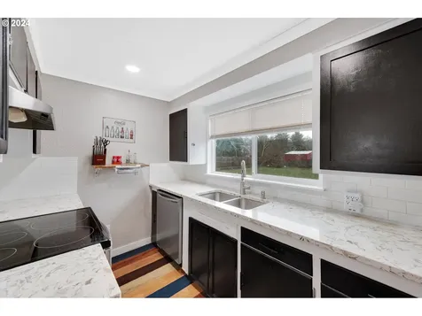 683 W Ellendale Avenue Dallas OR 97338