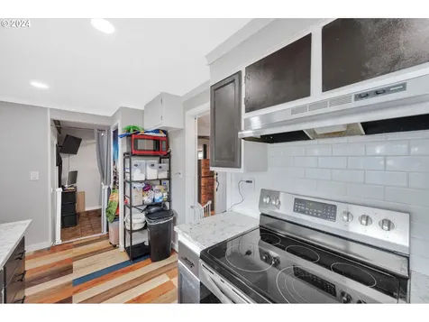683 W Ellendale Avenue Dallas OR 97338