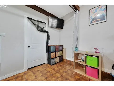 683 W Ellendale Avenue Dallas OR 97338