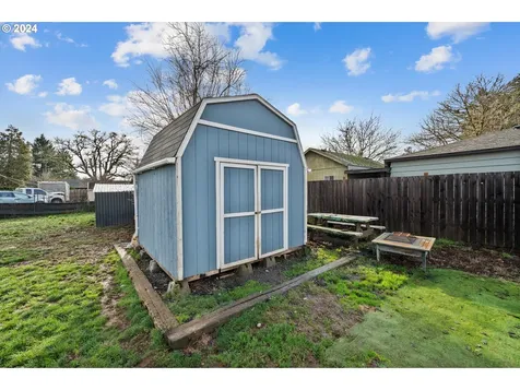 683 W Ellendale Avenue Dallas OR 97338
