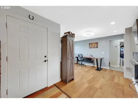 683 W Ellendale Avenue Dallas OR 97338