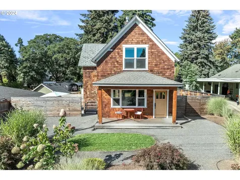 1120 5th Street Hood River OR 97031
