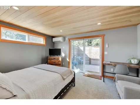 1120 5th Street Hood River OR 97031