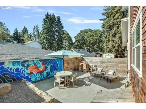 1120 5th Street Hood River OR 97031