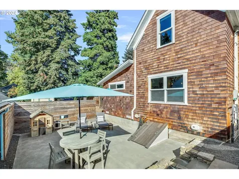 1120 5th Street Hood River OR 97031