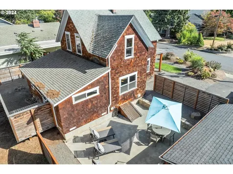 1120 5th Street Hood River OR 97031