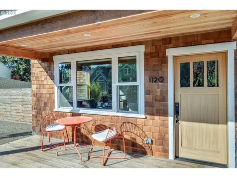 1120 5th Street Hood River OR 97031