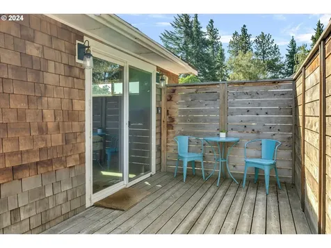 1120 5th Street Hood River OR 97031