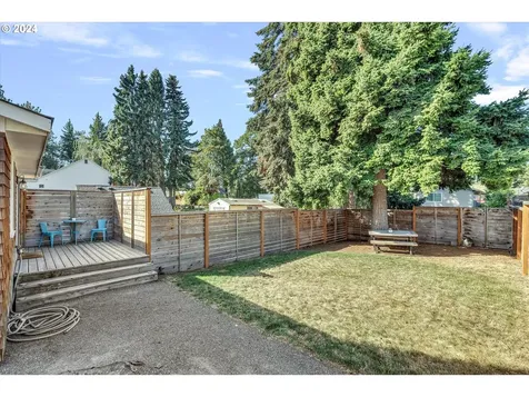 1120 5th Street Hood River OR 97031