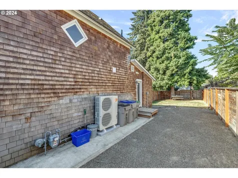 1120 5th Street Hood River OR 97031