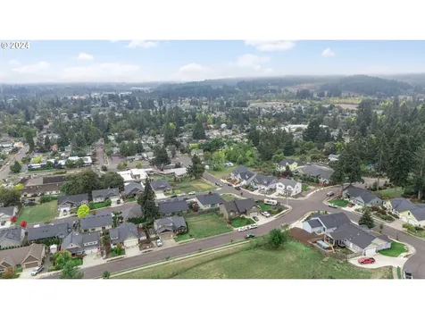 1494 Cottonwood Place Cottage Grove OR 97424