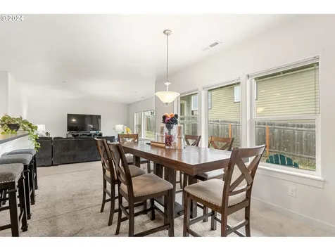 1494 Cottonwood Place Cottage Grove OR 97424