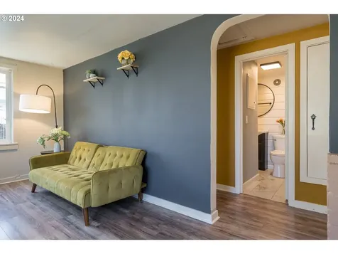 1011 W N Street Springfield OR 97477