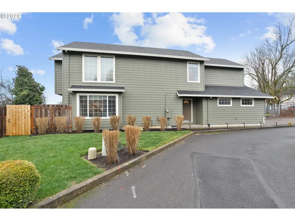 8640 SW Milon Lane Portland OR 97225