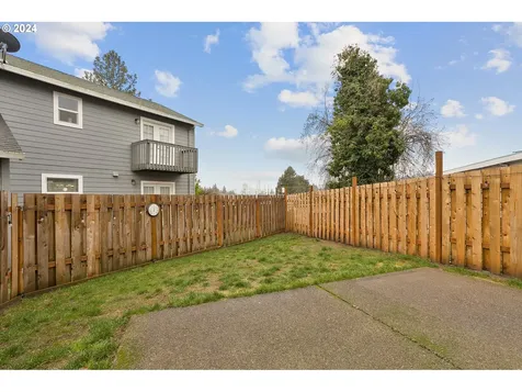 8640 SW Milon Lane Portland OR 97225
